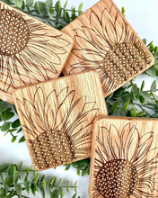 Load image into Gallery viewer, Oak Coaster set - Sunflower